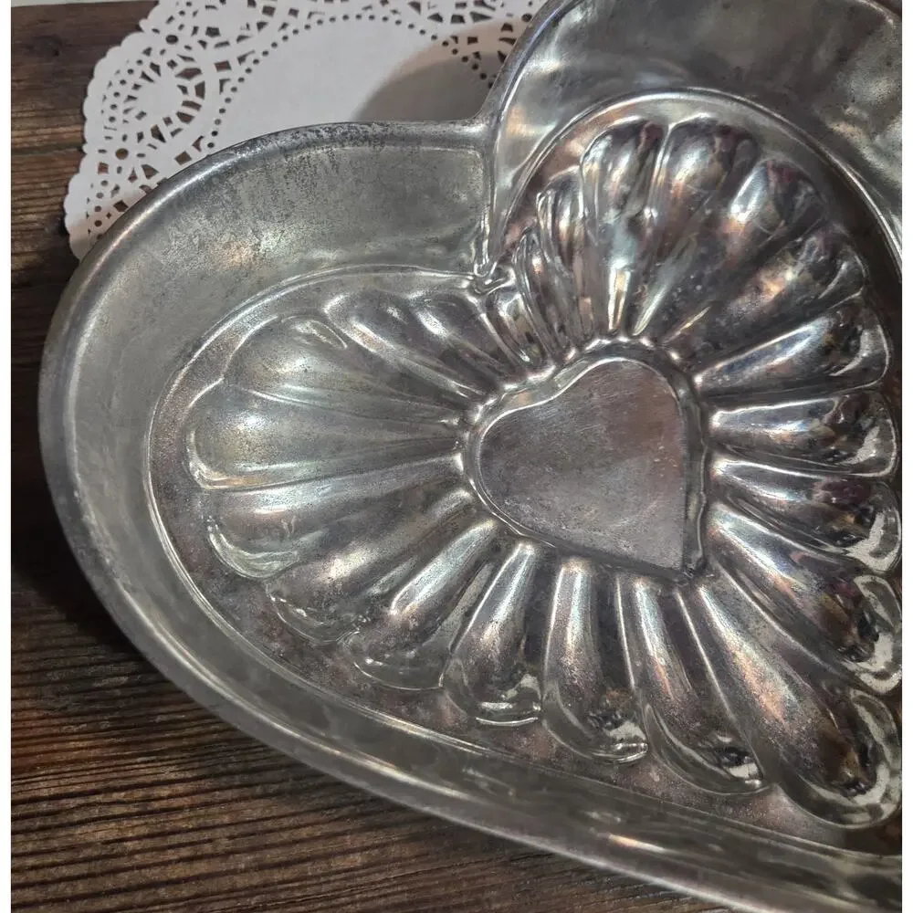 ANTIQUE Tin HEART Tart Candy MOLDS Old DARK PATINA FARM House